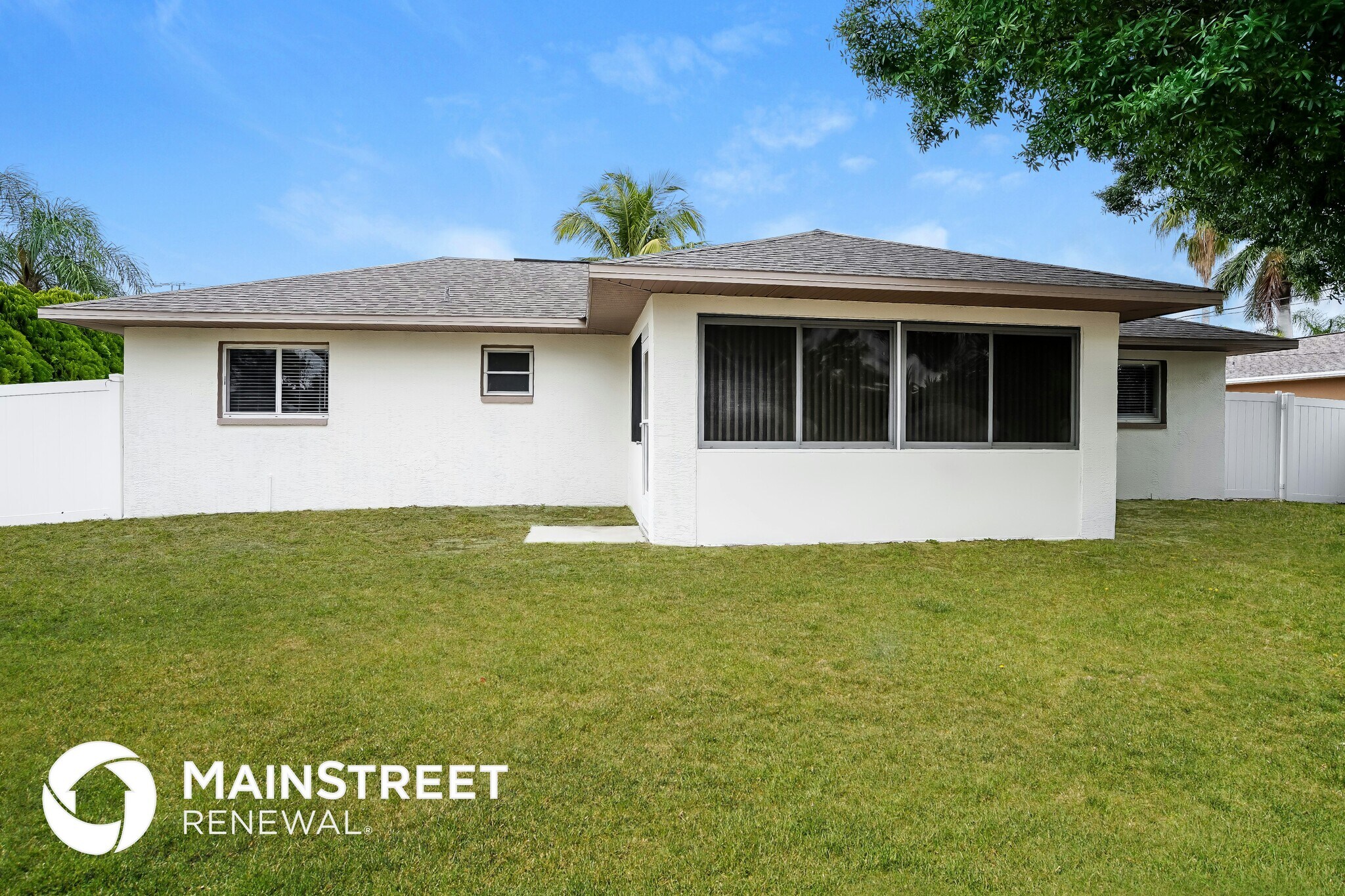 Building Photo - 126 SE 7th St