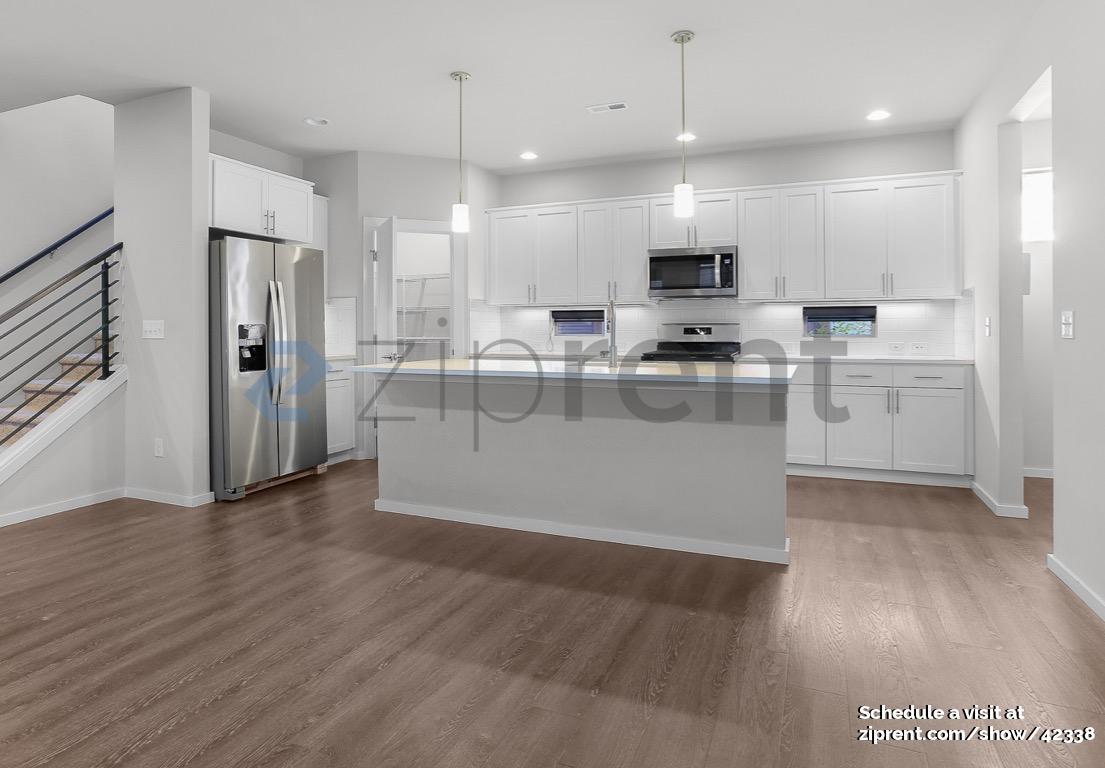 Building Photo - 32830 Madrona Ave SE