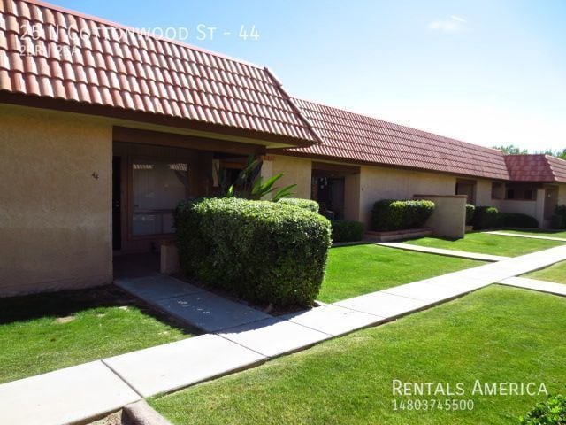Building Photo - 2 Master Bedrooms in Fully Remodeled, Sing...