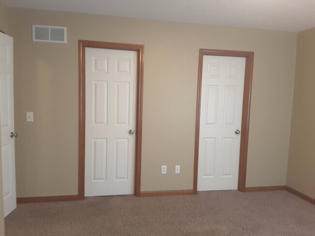 Building Photo - Beautiful 3 Bedroom 2 Bath Home in Elkhart!