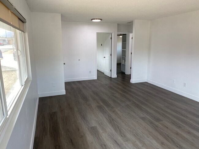 Building Photo - 61880 Verbena Rd