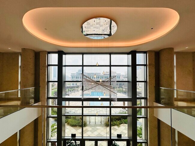 Building Photo - 99 Hudson St