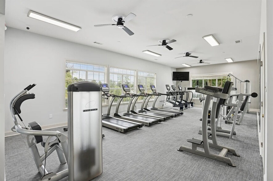 Building Photo - The Grove at Greenleaf