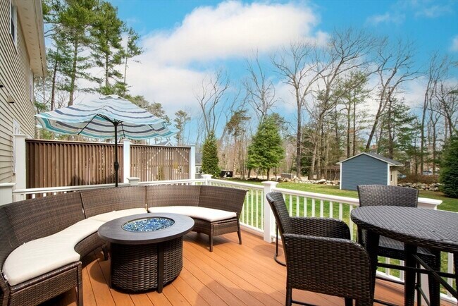 Building Photo - 474 King St