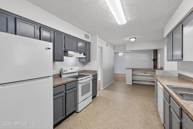 Building Photo - 516 Penman Rd