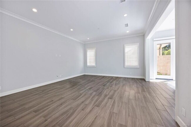 Building Photo - 58 Stetson