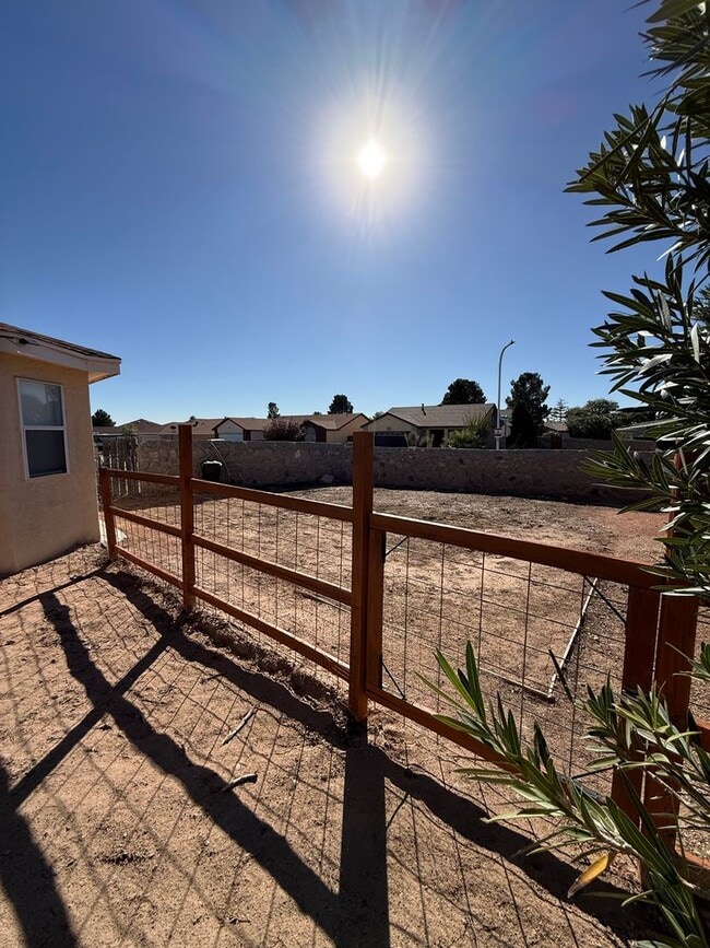 Building Photo - 4 Bedroom Home in Sonoma Ranch