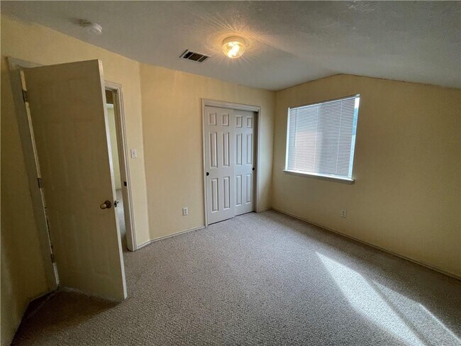 Building Photo - 3454 Flowstone Ln