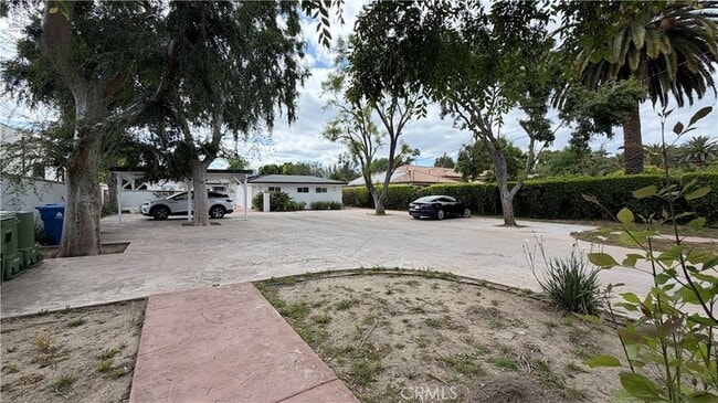 Building Photo - 5855 Shirley Ave