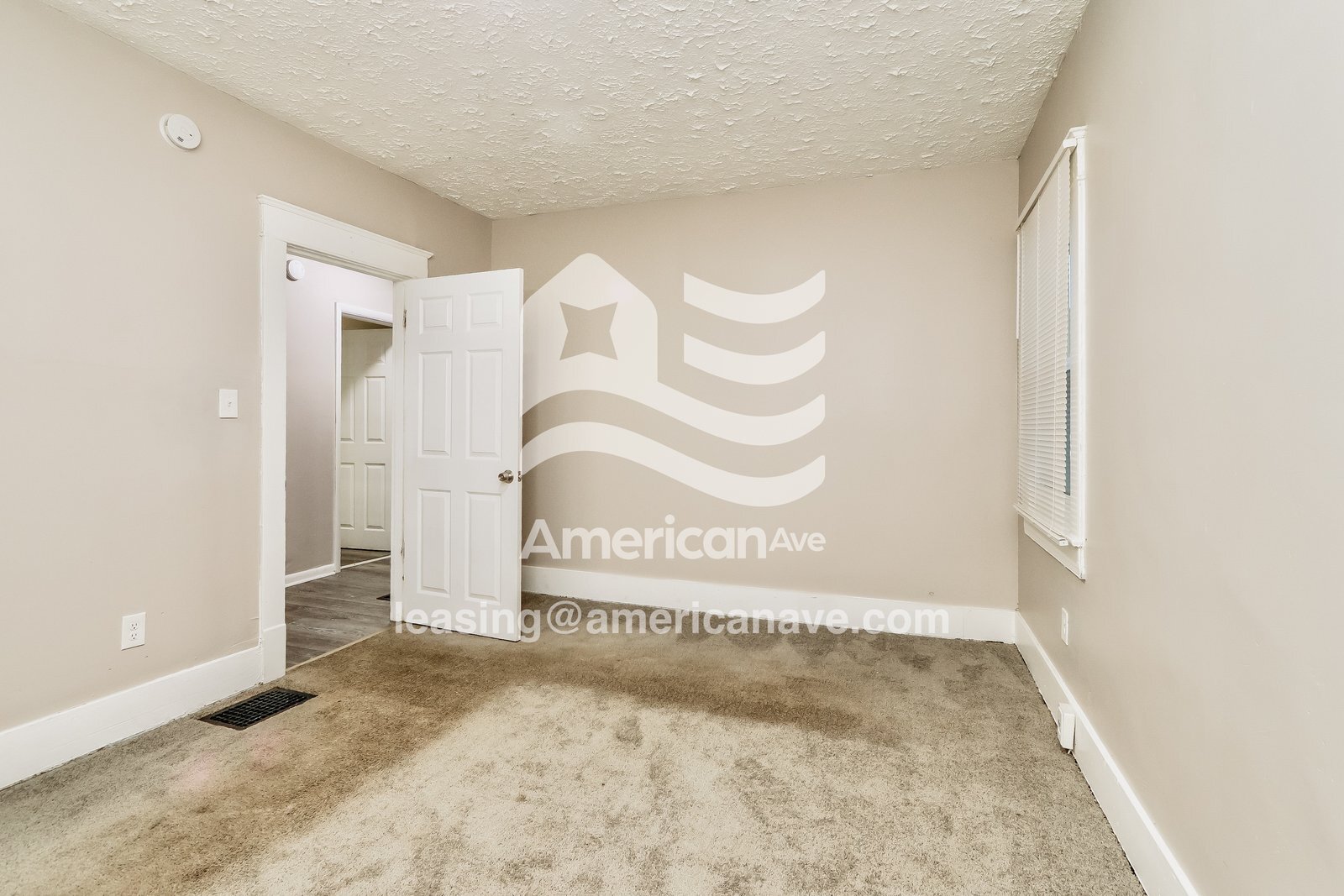 Building Photo - 403 S 38th St