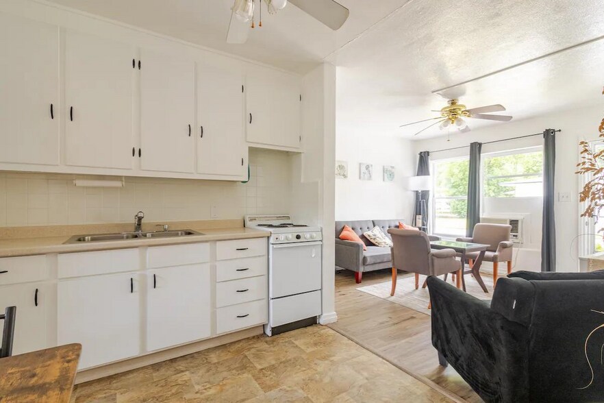 Building Photo - 512 Paulding Ave