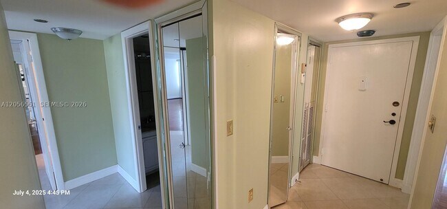 Building Photo - 1300 St Charles Pl