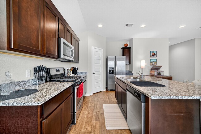 Building Photo - 6322 Fairfield Brook Ln