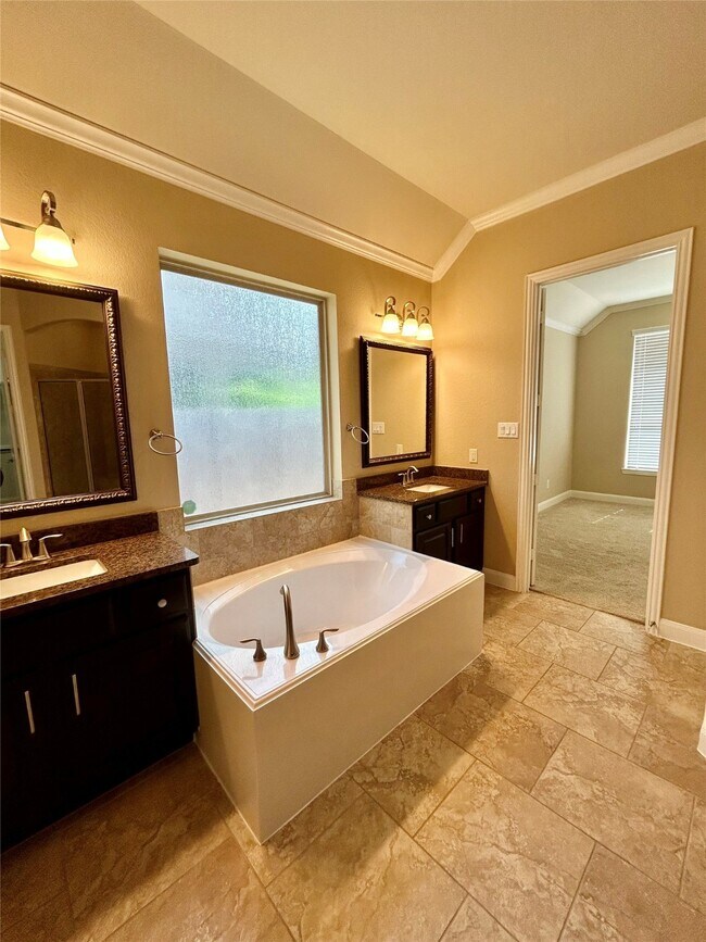 Building Photo - 27239 Aspen Falls Ln