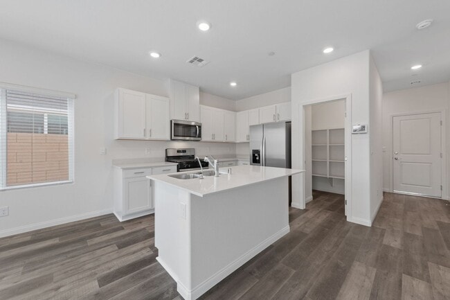 Building Photo - Brand New 3 Bedroom + Loft Home in Cadence...