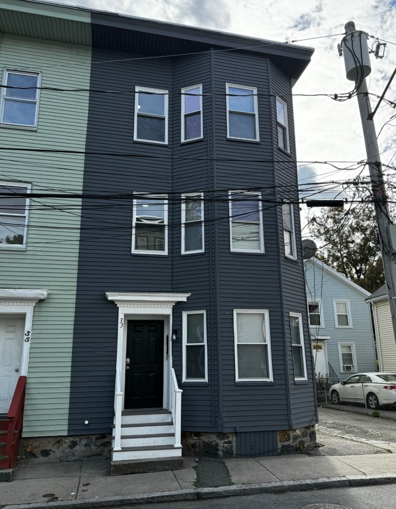 Building Photo - 33 Adamson St