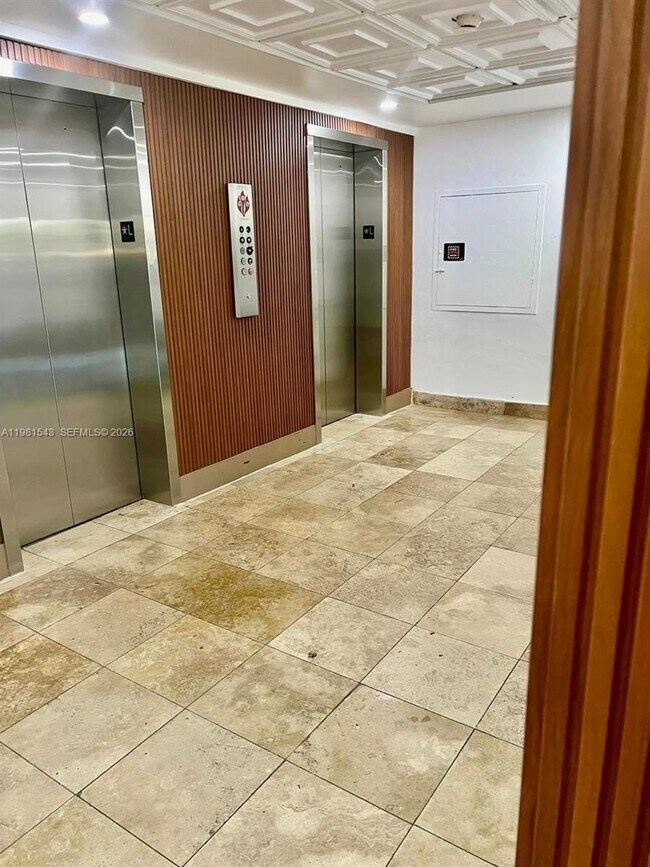 Building Photo - 2903 N Miami Beach Blvd