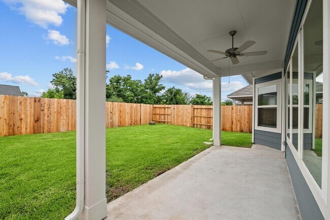 Building Photo - 31915 Splendor Dr