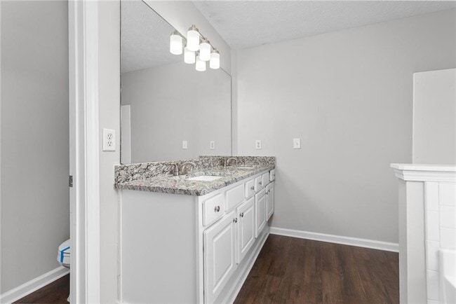 Building Photo - 1616 Amhearst Oaks Ct