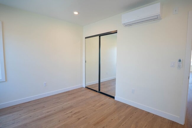Building Photo - 1038 Westmoreland Ave