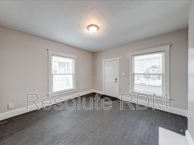 Building Photo - 1624 Yandes St