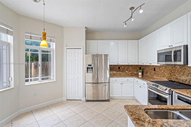 Building Photo - 6423 SW 162nd Path