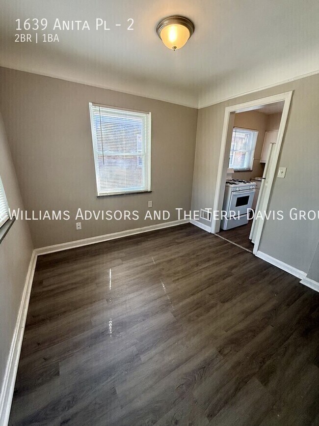 Building Photo - 1639 Anita Pl