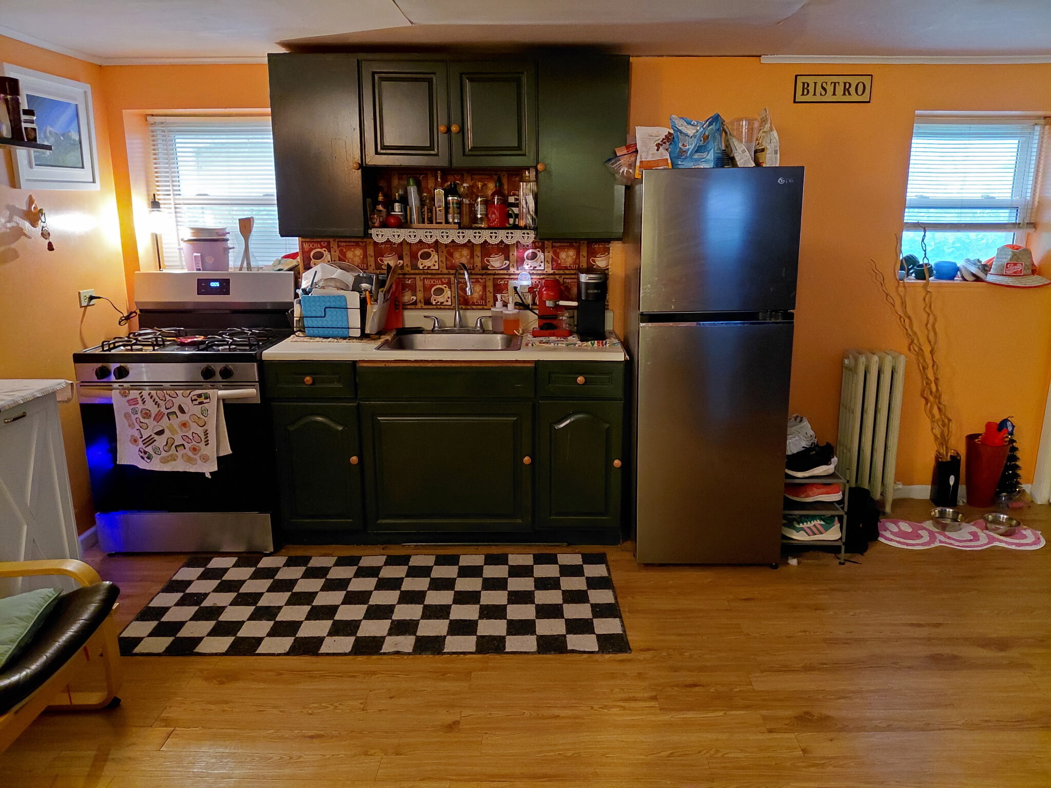 Building Photo - 6641 N Campbell Ave