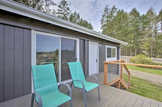 Building Photo - 8413-8417 Penny Lane