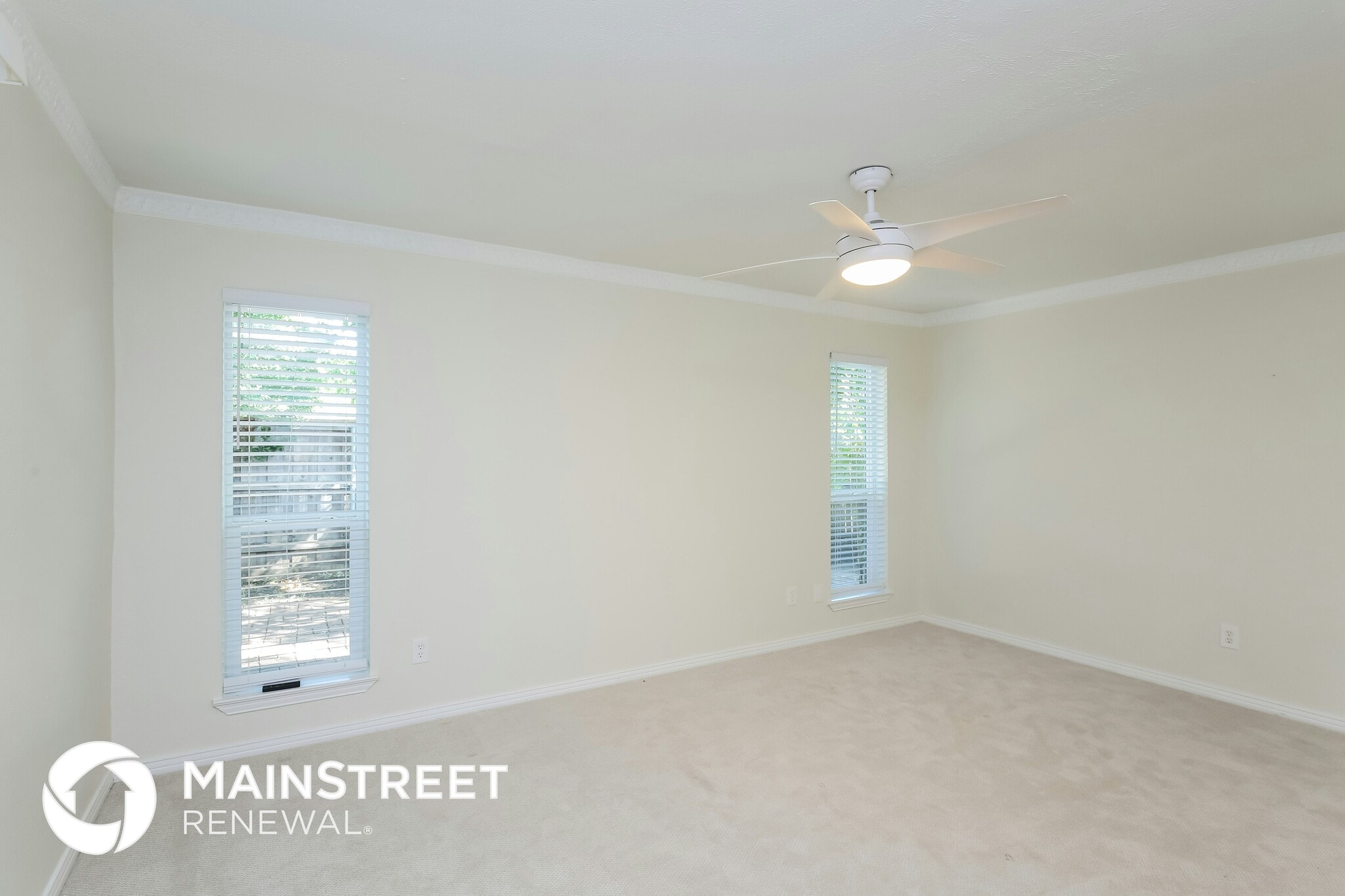 Building Photo - 15525 Earlport Cir