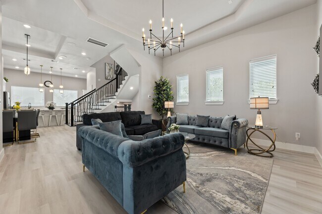 Building Photo - 8521 Brandon St