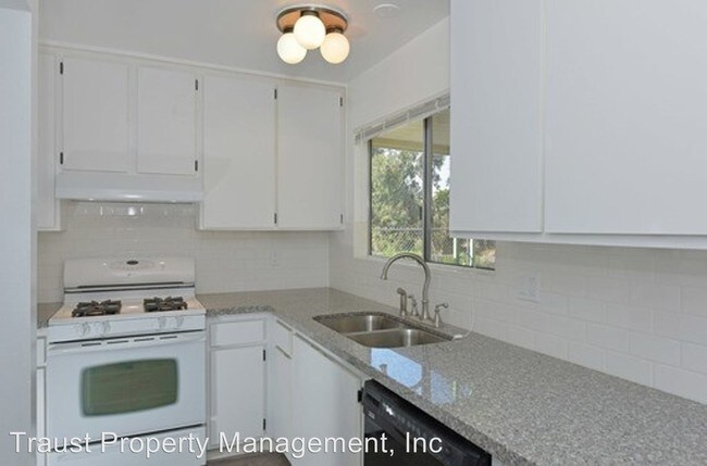 Building Photo - 2 br, 1 bath House - 1655 Peacock Blvd.