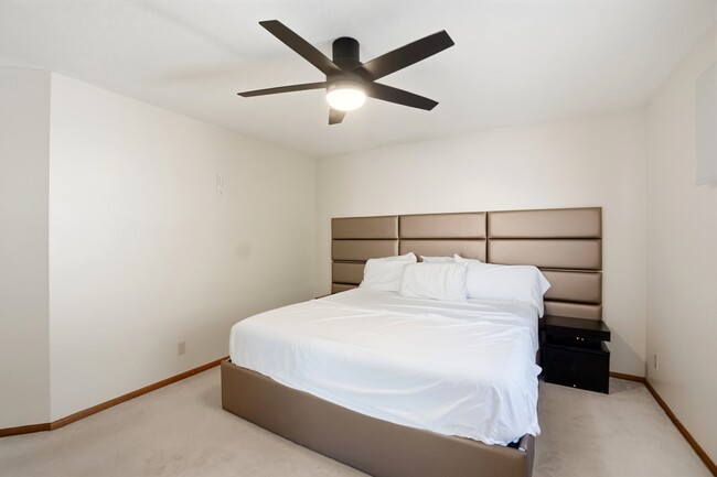 Building Photo - 408 California Ave