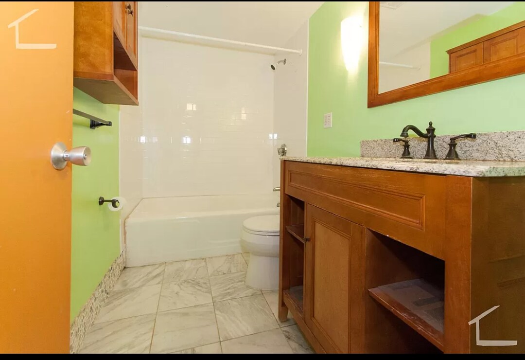 Building Photo - 121 Tremont St