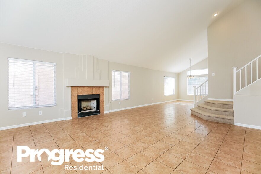 Building Photo - 9123 Sangria Ln