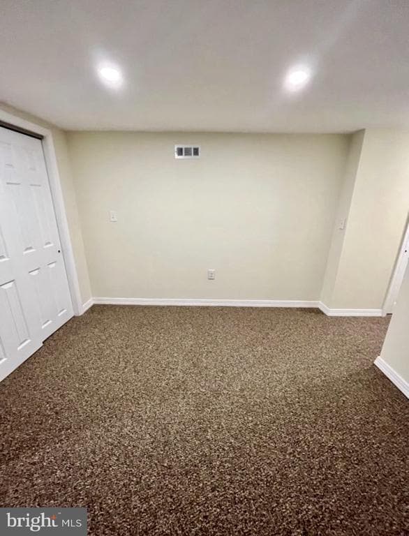 Building Photo - 22 Maple St