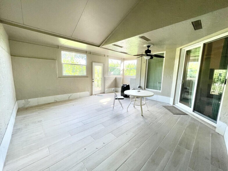 Building Photo - 9663 Boca Gardens Cir N