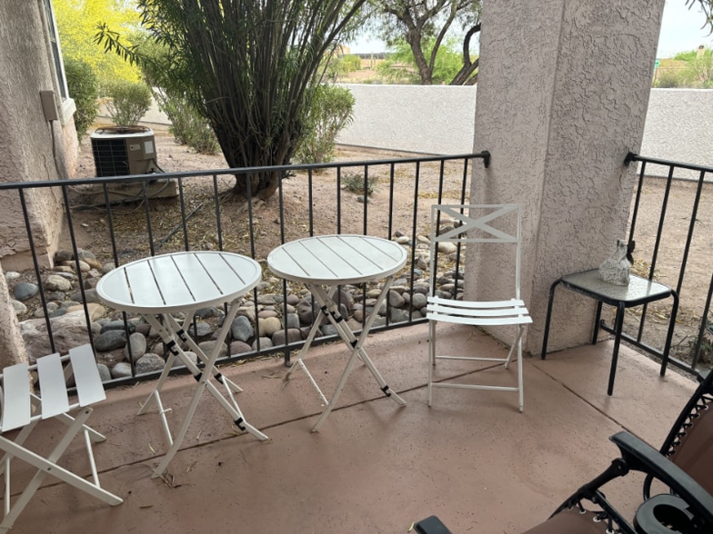 Building Photo - 3210 E Calle De La Punta