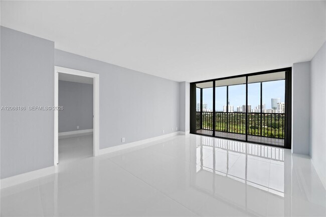Building Photo - 20335 W Country Club Dr