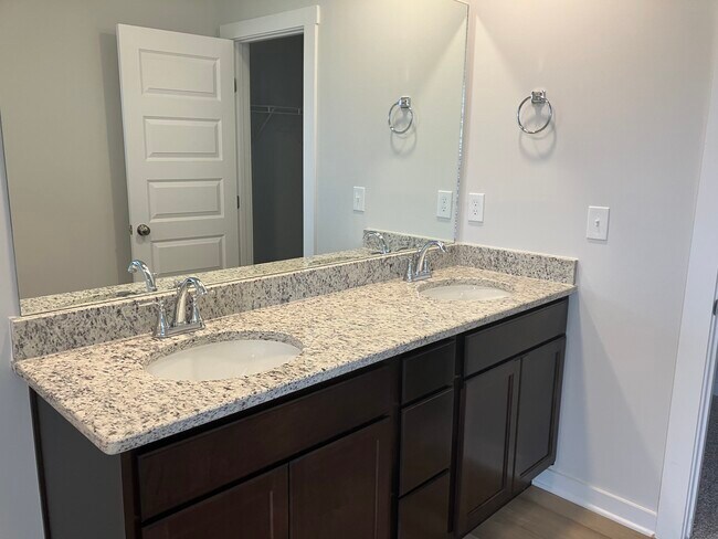 Building Photo - 6028 Taramore Ln NW