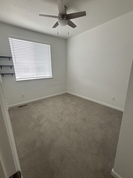 Building Photo - 404 Millwall Cir