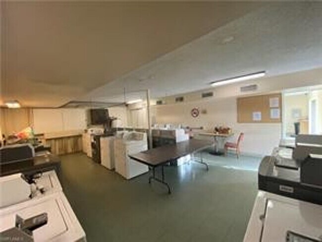 Building Photo - ANNUAL RENTAL - POINCIANA - PARTIALLY FURN...