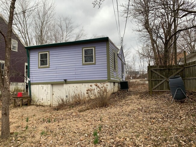 Building Photo - 1 bedroom, 1 bath home - Available August 2026!