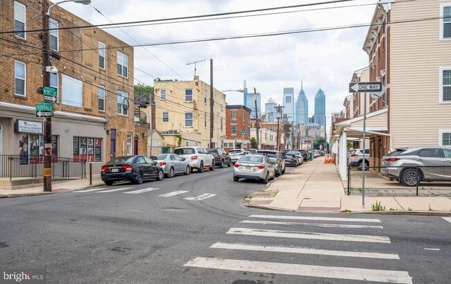 Building Photo - 1203 S 16th St