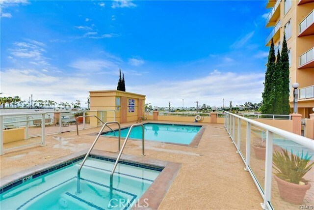 Building Photo - 488 E Ocean Blvd