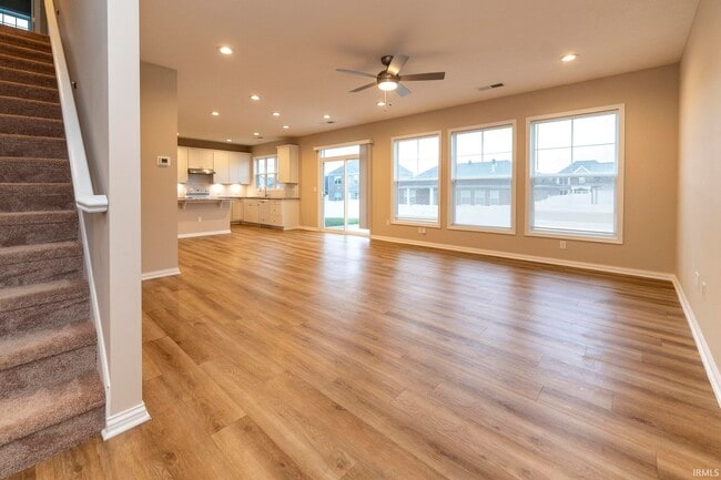 Building Photo - 5621 Camden Dr