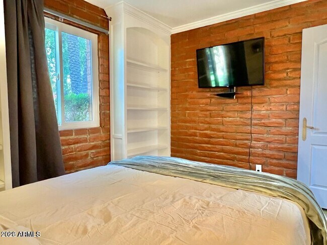 Building Photo - 3022 N 32nd St