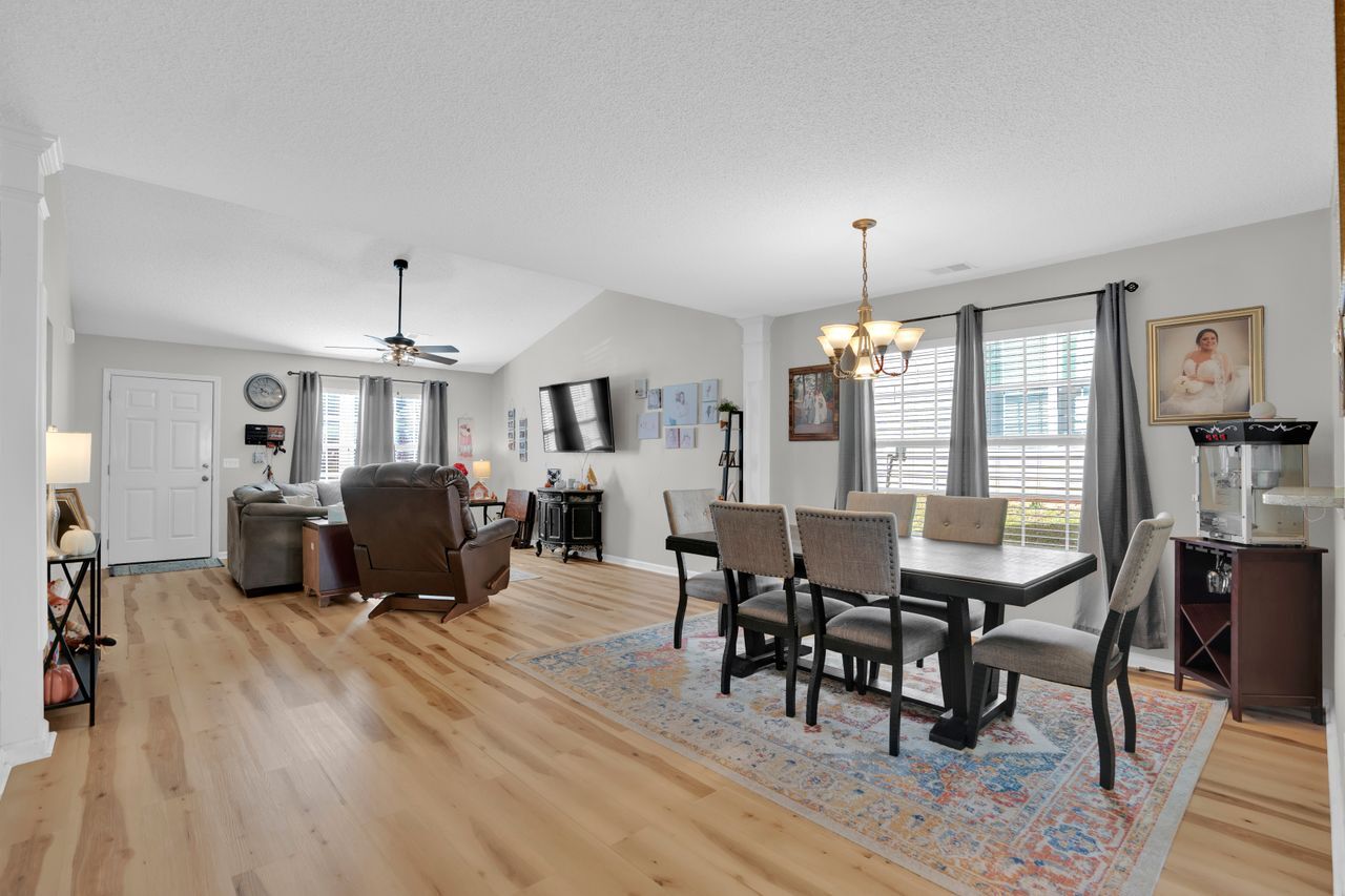 Building Photo - 129 Merowey Ct