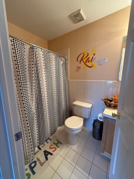 Building Photo - 334 Bowler Ct