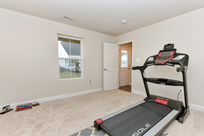 Excersize Room With Large Storage Closets - 36015 Auburn Way